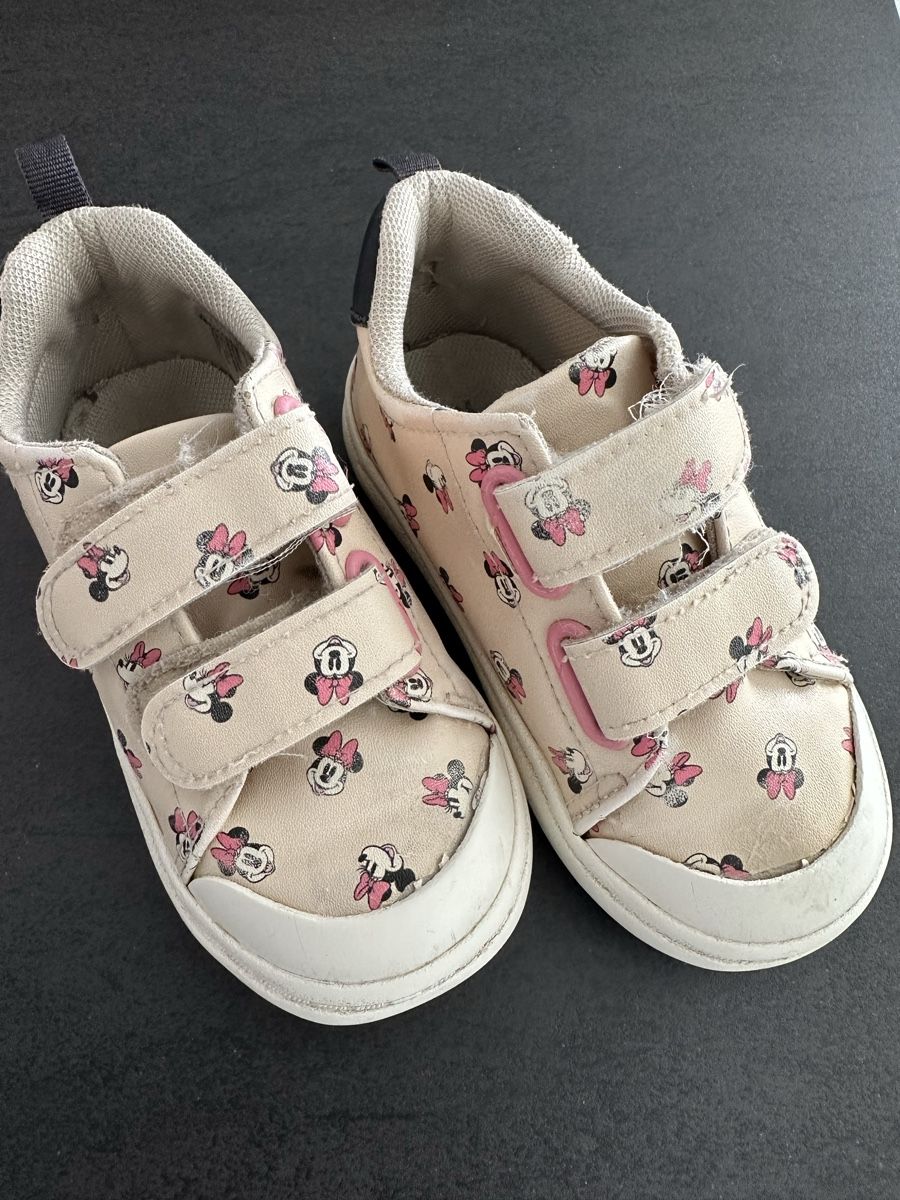 Scarpe per ragazze: Mädchenschuhe Gr. 24 – Usato da Stetten SH venduto da mp_11 1