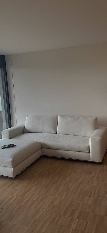 Minotti Divani: Minotti Hamilton Sofa und Hocker – Nuovo (secondo la descrizione) da Wabern venduto da mel_tg52