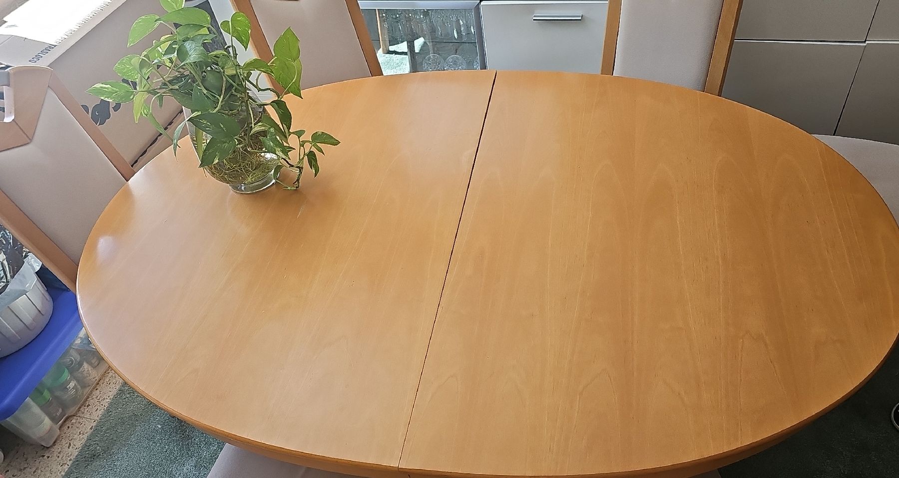 Set di tavolo e panche: Grande table à manger ovale en bois  extensible + 6 chaises – Usato da Monthey venduto da Chez-Dani-81