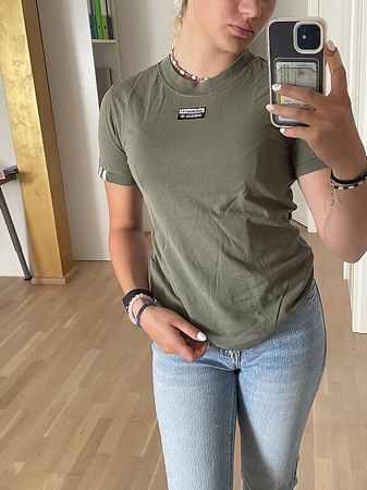 Adidas T-Shirt