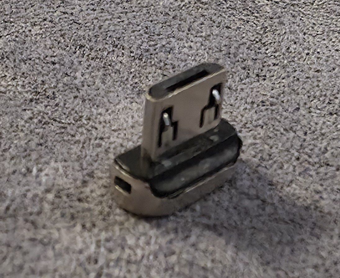 Ugreen Kabel: UGREEN USB Magnet Ladekabel Set – Gebraucht aus St. Margrethen SG von willisantos 4