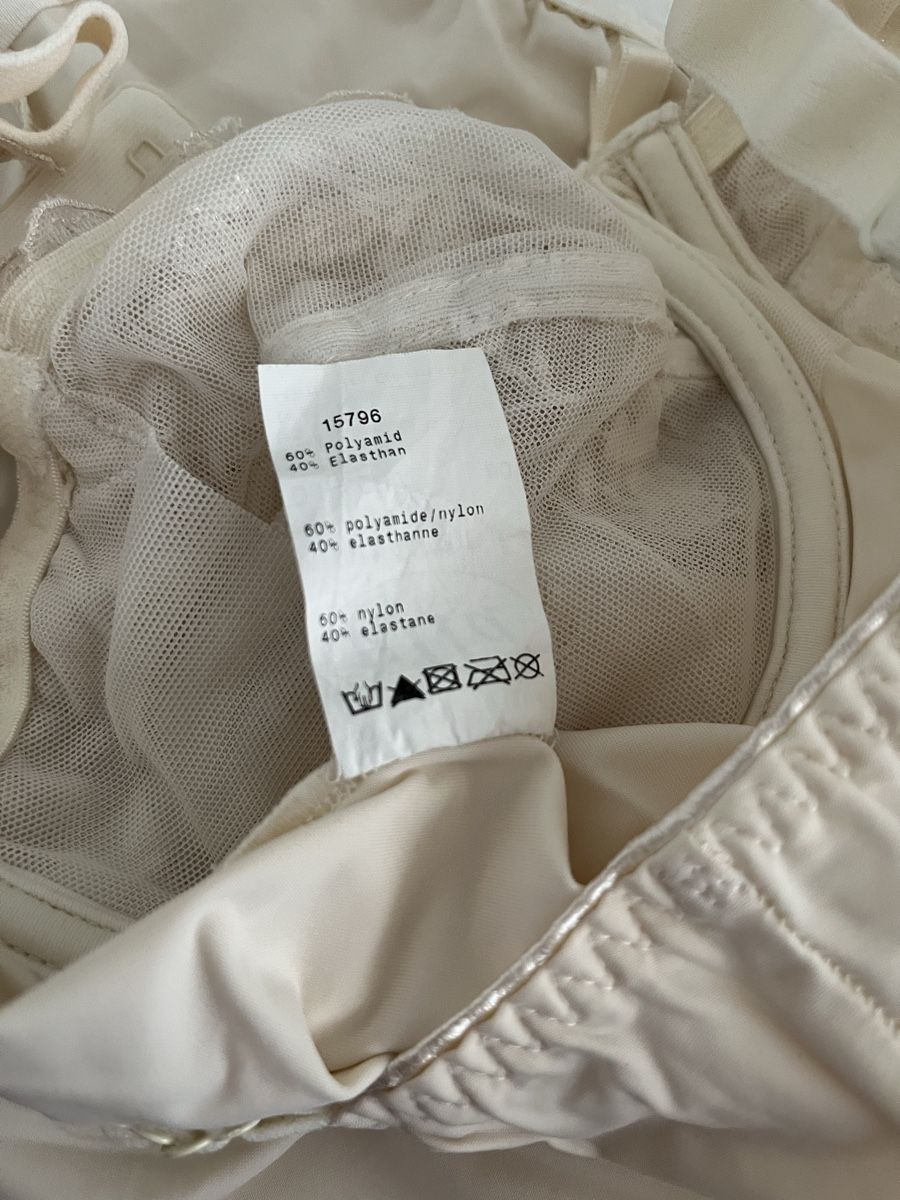Autres dessous: Body Ulla Dessous Spitze Creme Grösse 80 D – Neuf (Voir description) à Rüfenacht par lilly_67 3