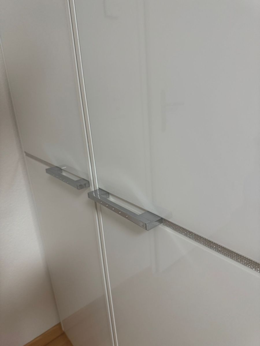 Schränke: Kleiderschrank – Gebraucht aus Niederglatt ZH von cey_m9pz 4