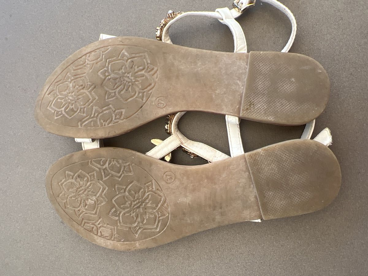 Scarpe per ragazze: Mädchen Sandalen mit Steinen Gr. 37 – Usato da HORGEN venduto da vladibarca10 5