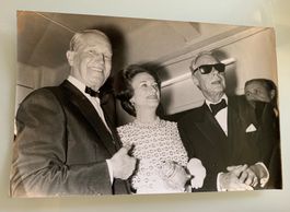 Grosses Foto Herzog von Windsor & Gemahlin & M. Chevalier