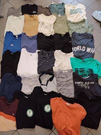 30 x T- Shirts verschiedene Größen guter Zustand 