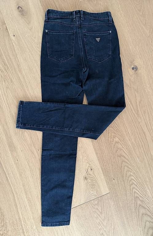 Guess Jeans: Guess Jeans Gr. 26 wie NEU – Nuovo (secondo la descrizione) da Sargans venduto da jenabek 1