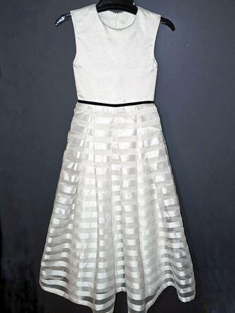 Festliches Mädchen Kleid Ballkleid Taufkleid Gr. 116 122 128