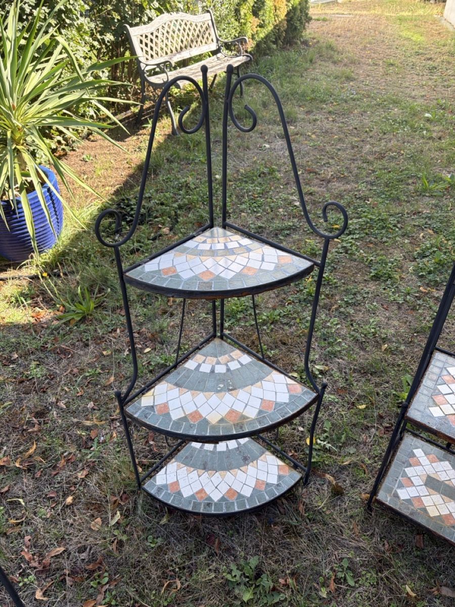 Set de table et chaises: Metall-Gartenmöbel Set Eckregal und Stühle gebraucht – D'occasion à Glattfelden par Sparina 2