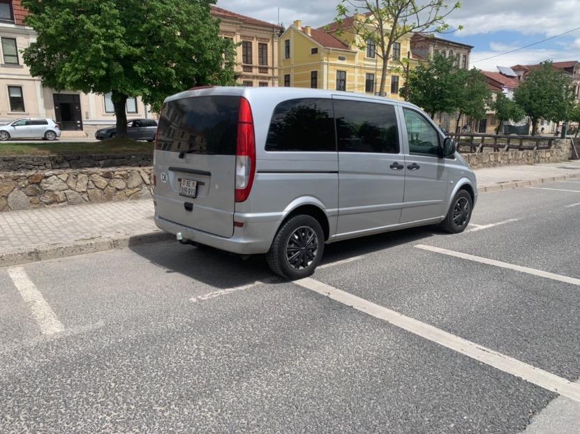 Mercedes Vito 115 CDI AC/ Standheizung AHK 2.5T / 8 Platz