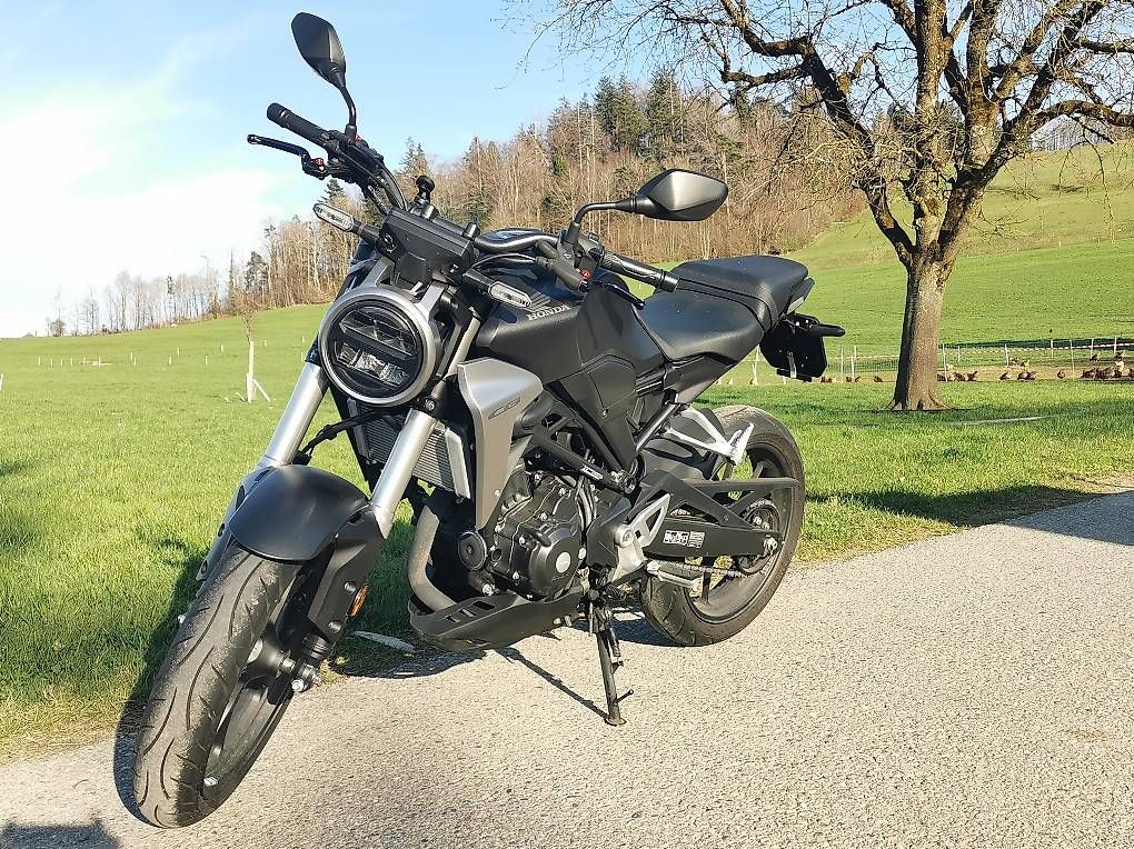 Honda Strada: Honda CB 300r – Usato da Uerzlikon venduto da schneeschue 1