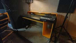 Studiotisch / DJ Pult schwarz orange
