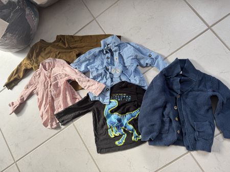 2 Säcke Jungskleiderpaket Grösse 92 super Zustand