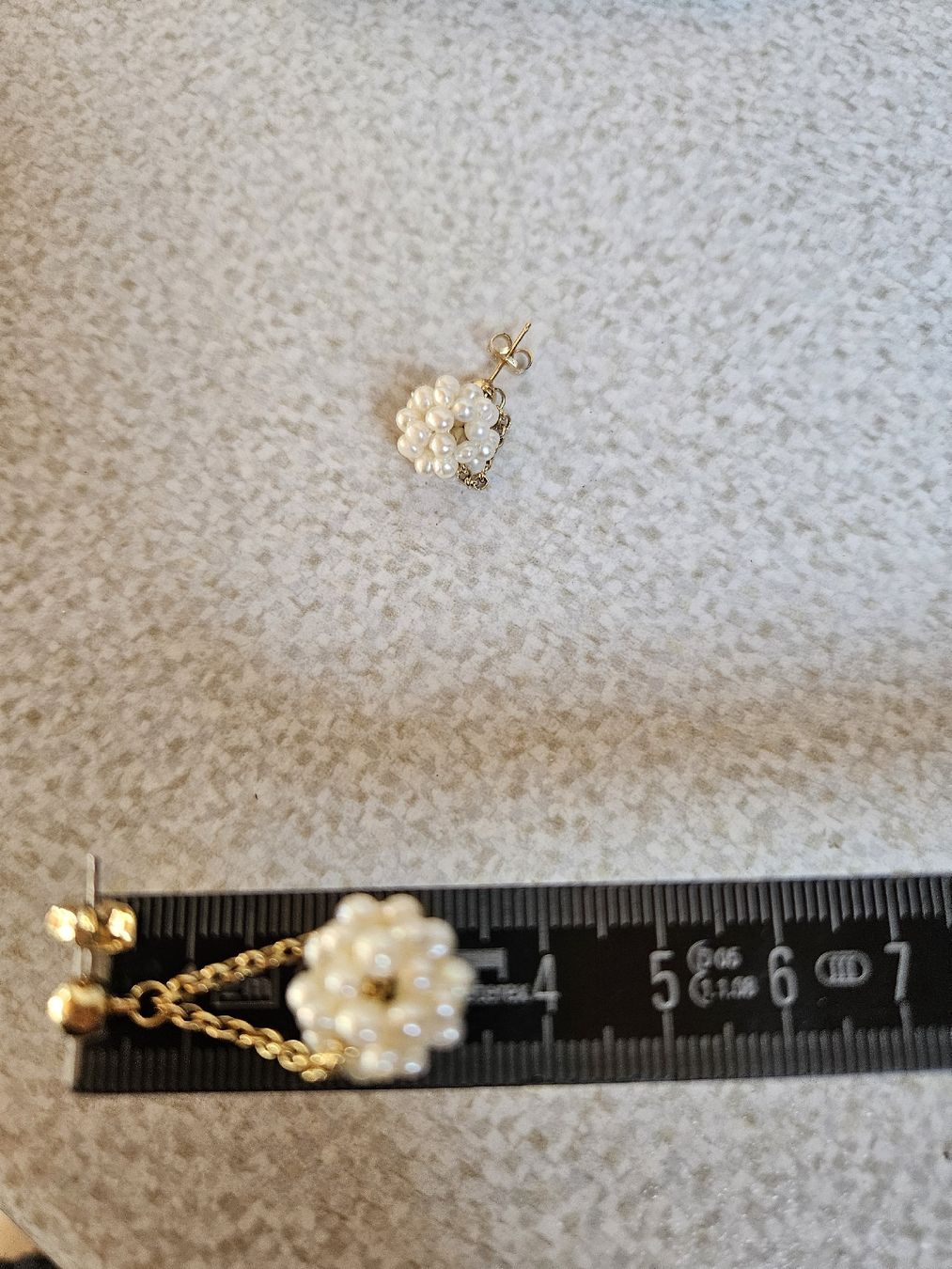 Orecchini pendenti & Orecchini a lobo: Elegante Goldene Perlen Ohrringe – Usato da Urdorf venduto da Colina 2