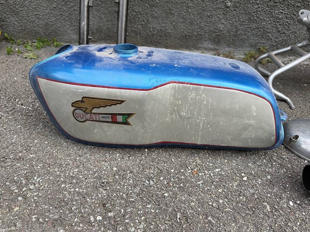 Alle Motorradersatzteile: Pieces de rechange Ducati  – Gebraucht aus Les Posses-sur-Bex von ali_5kpt 1