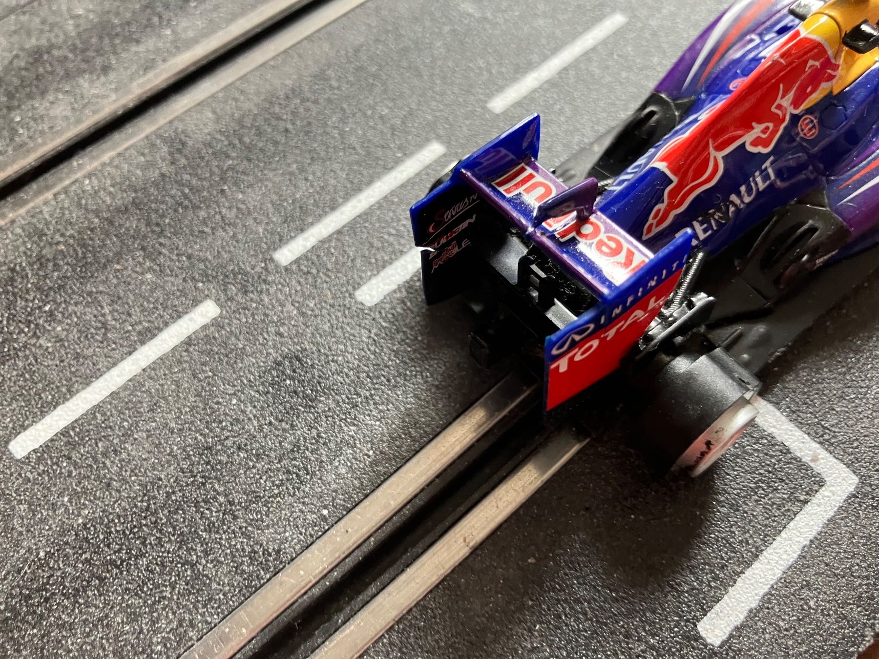 Carrera Rennbahnen: Carrera Digital 132 -- Red Bull RB9 – Gebraucht aus Möriken AG von schmueke01 4