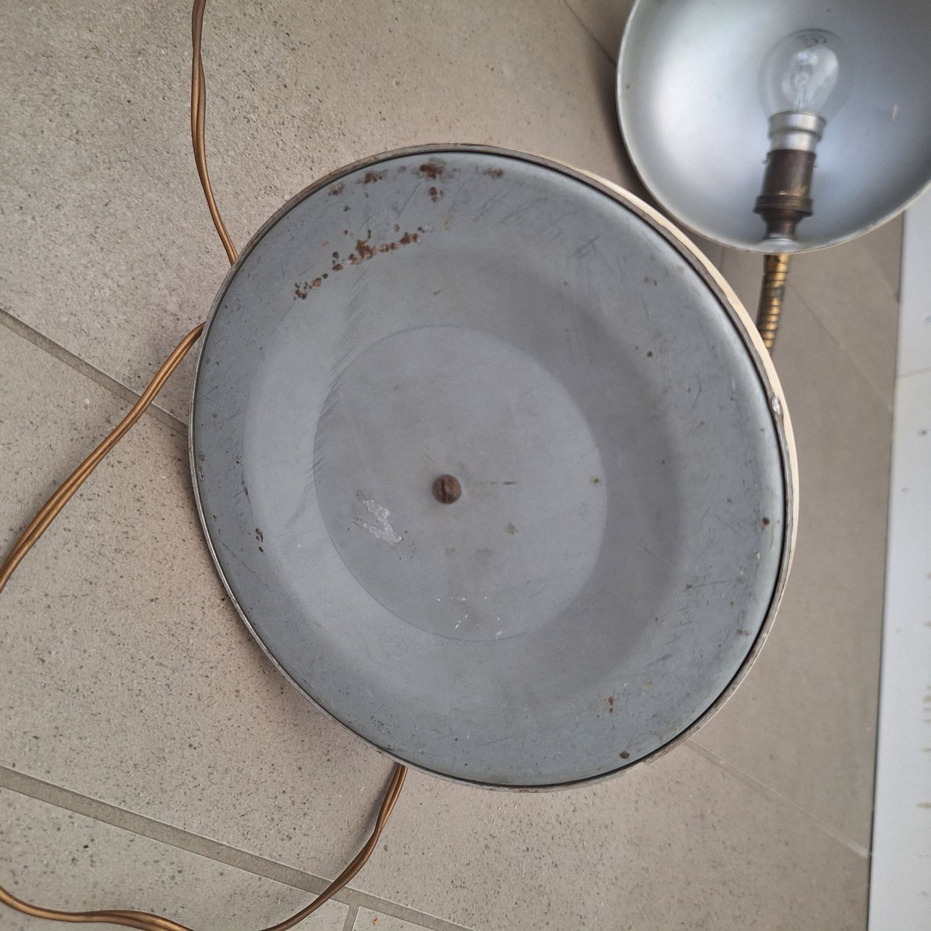 Lampade: Vintage Lampe Halbkugelschirm – Usato da Basel venduto da Kunterbunt12 5