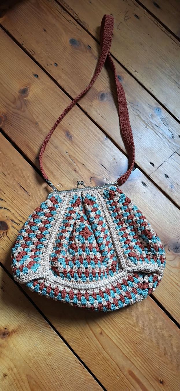 Borse da donna: Schöne handgemachte gehäkelte Tasche – Nuovo (secondo la descrizione) da Rüti ZH venduto da isa_5p2x 7