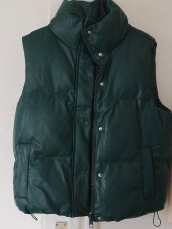 Stylish Padded Vest - Dark Green, Size M - Perfect for Fall!