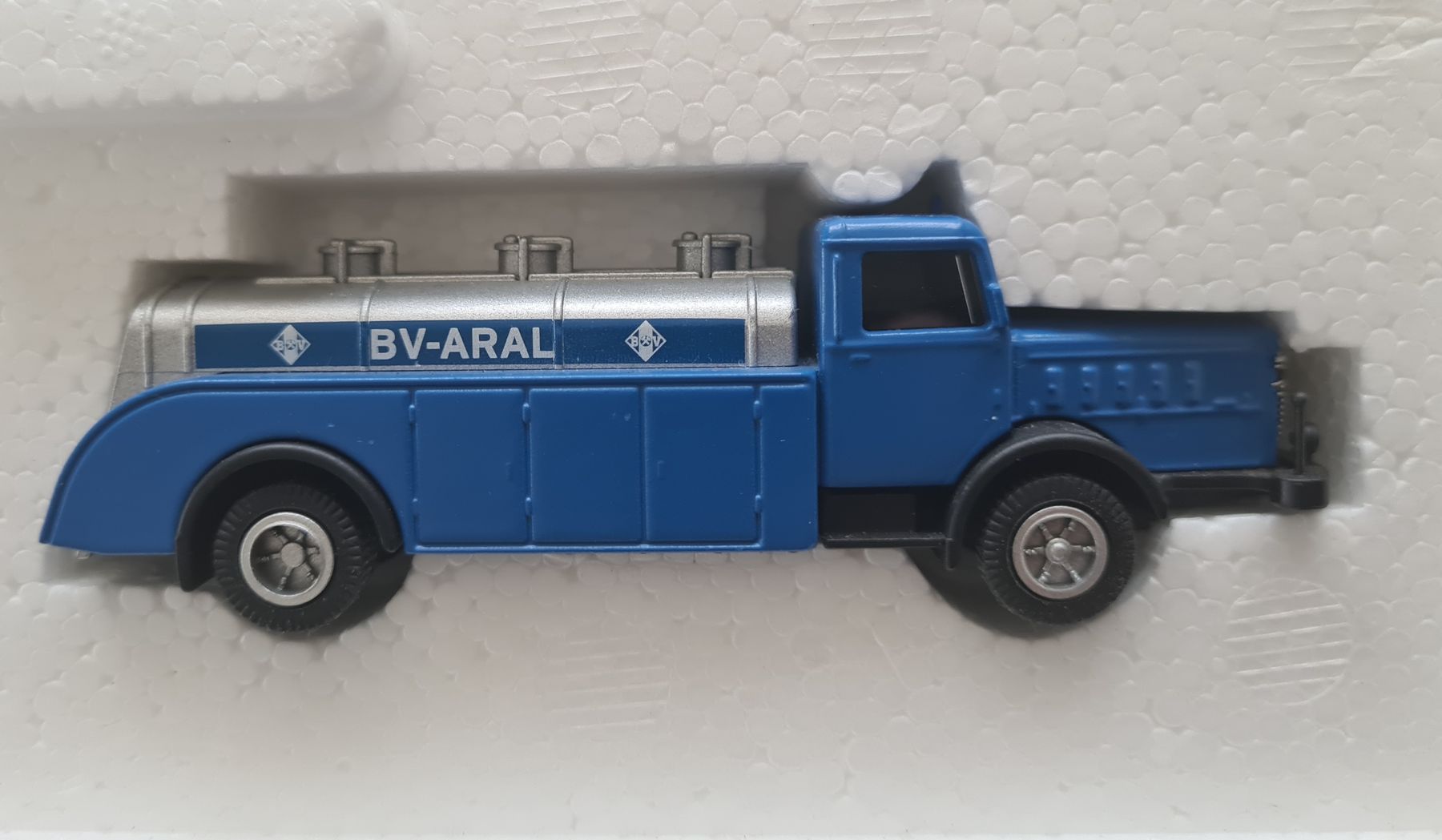 Märklin Modelleisenbahnen: Märklin 47903, Aral, Tankwagen – Gebraucht aus Ebikon von Donar50 3
