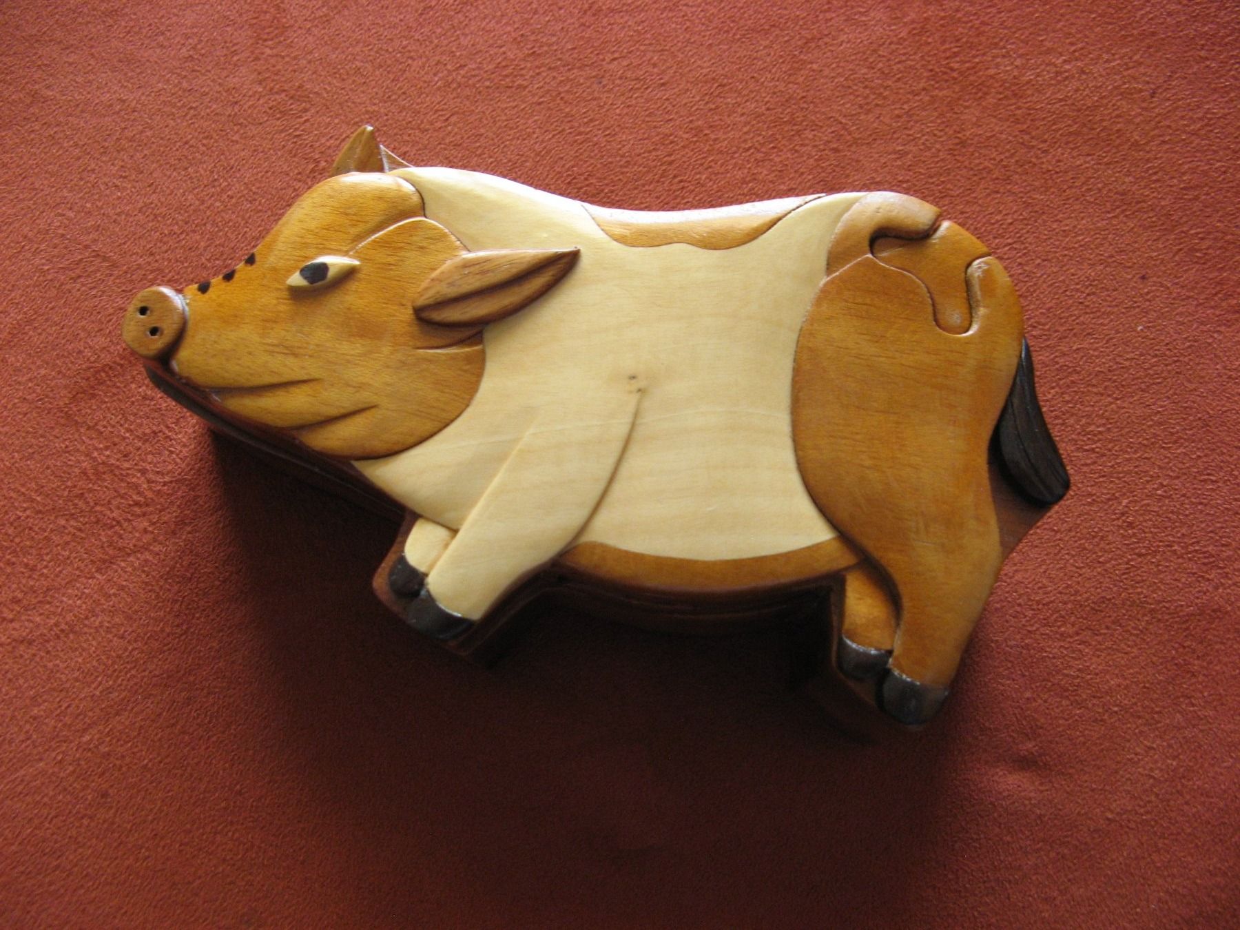 Statuette: Holzbox Säuli mit Geheimfach – Usato da Zürich venduto da apil 2