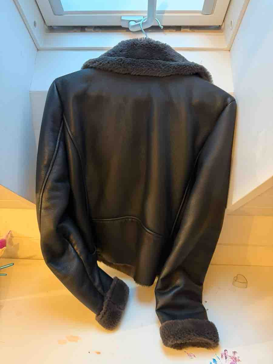 Mango Giacche: Mango Kunstleder Jacke mit Webpelz Futter schwarz – Usato da Watt venduto da Conny_93 1