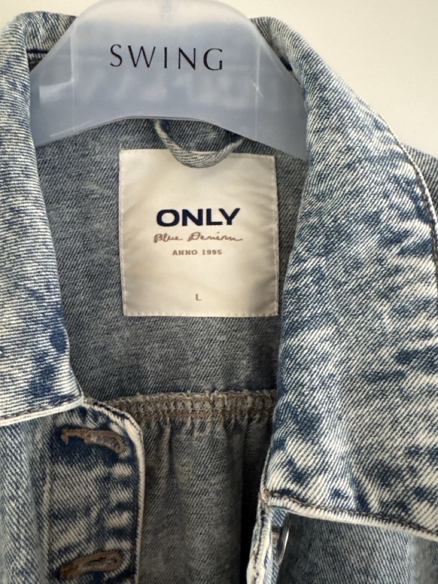 Only Vestes: Snoopy Jeans Jacke cropped style – D'occasion à Winterthur par Stupu7hs 1