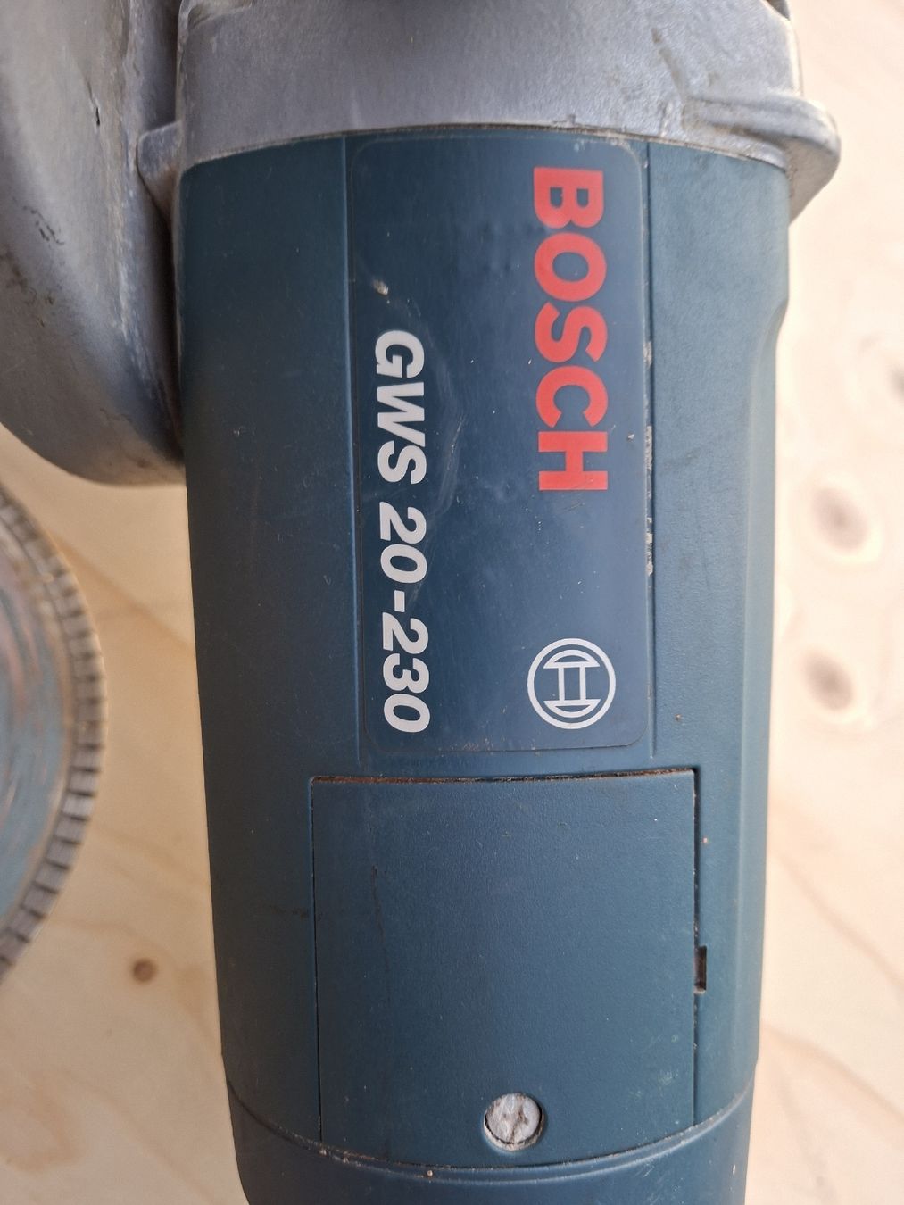 Bosch Smerigliatrici & Lucidatrici: Bosch Winkelschleifer GWS 20-230  – Usato da Niederuzwil venduto da Dakitiki 2