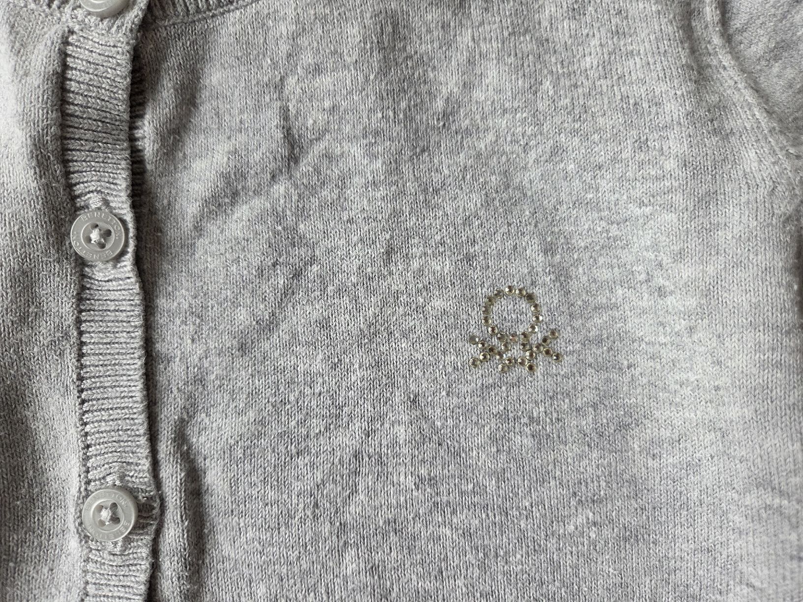 Benetton Altro abbigliamento per bambina: Benetton Strickjacke grau Gr. 150 – Usato da Villars-sur-Glâne venduto da richardette 1