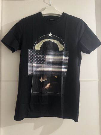 T-Shirt Givenchy