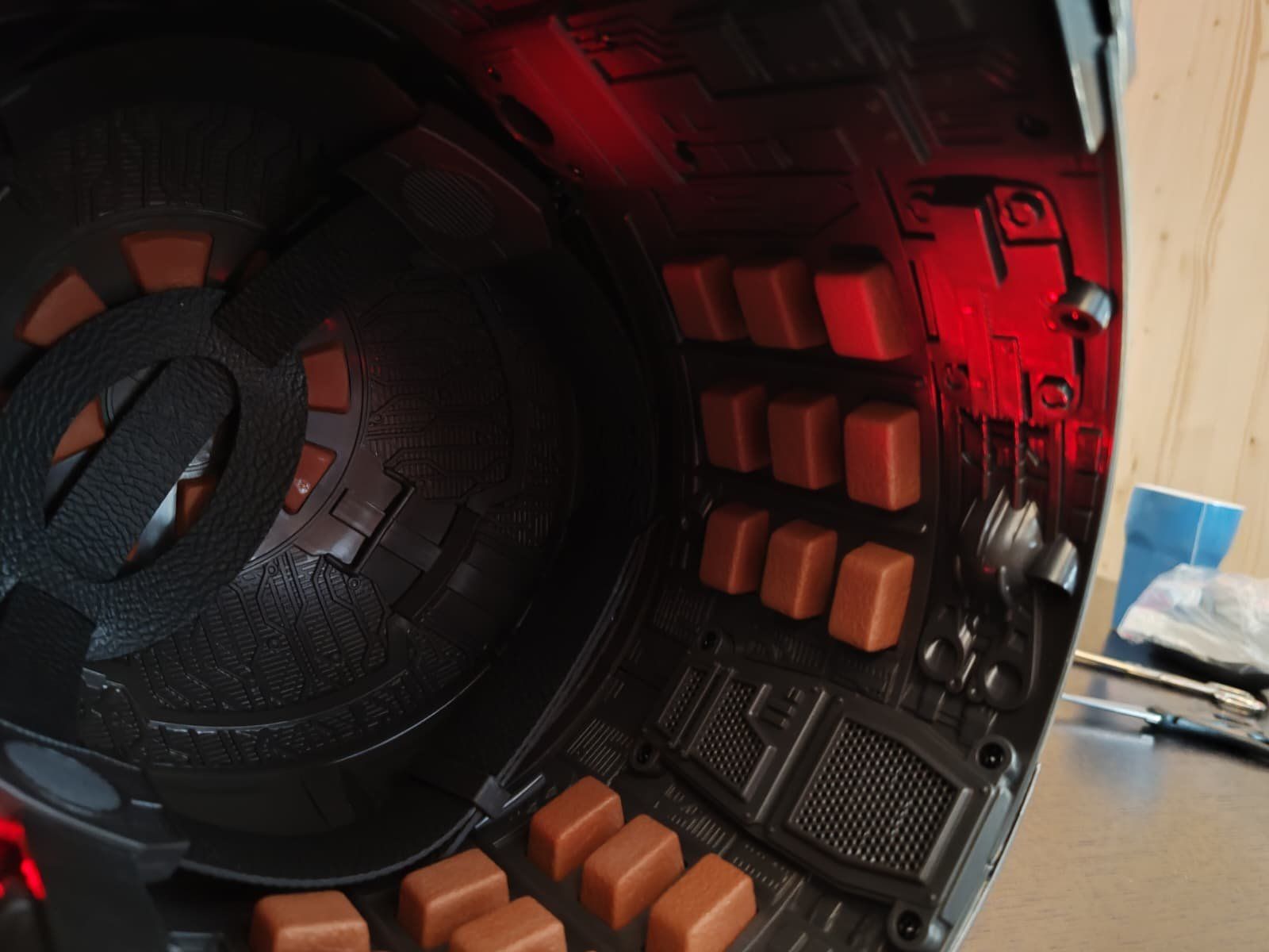 Uniformi & Effetti personali: Hasbro Star Wars Black Series Mandalorian Helm – Nuovo (secondo la descrizione) da Bern venduto da PrettyGood 4