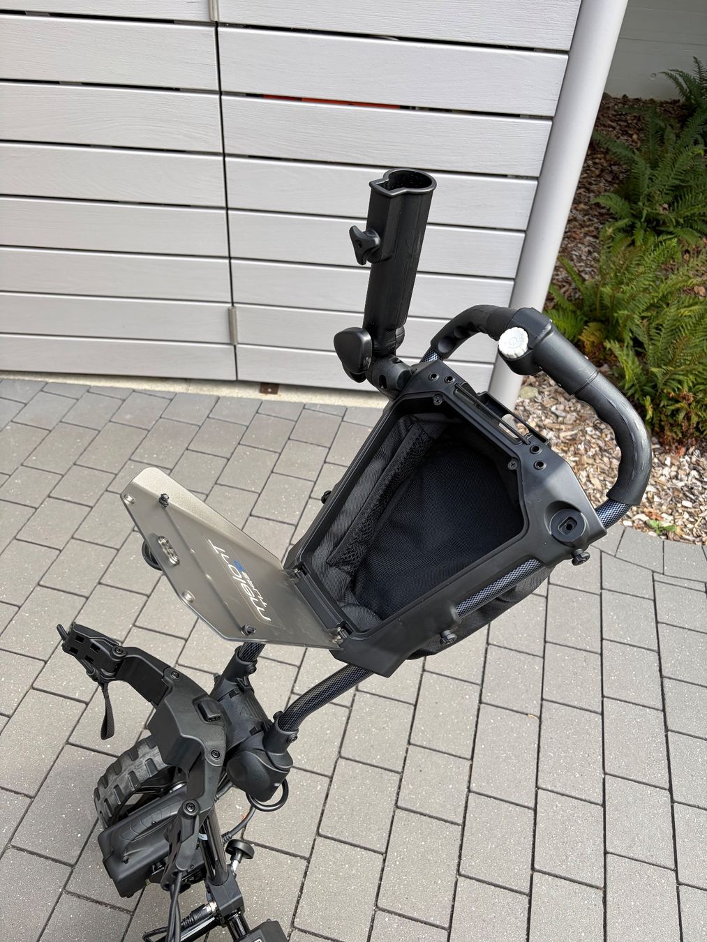 Trolley: Chariot de golf électrique – Nuovo e nell'imballaggio originale da Bulle venduto da sim_7g7w 1