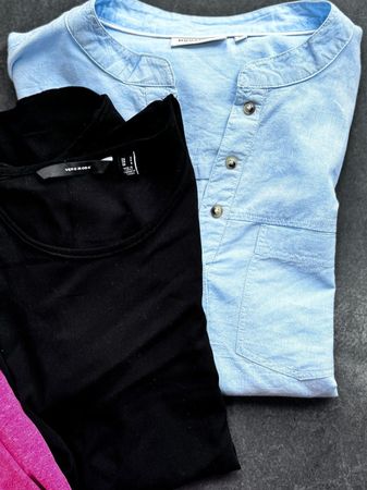 Tolles hellblau Hemd/Bluse und T-Shirt, wie neu, Gr. M