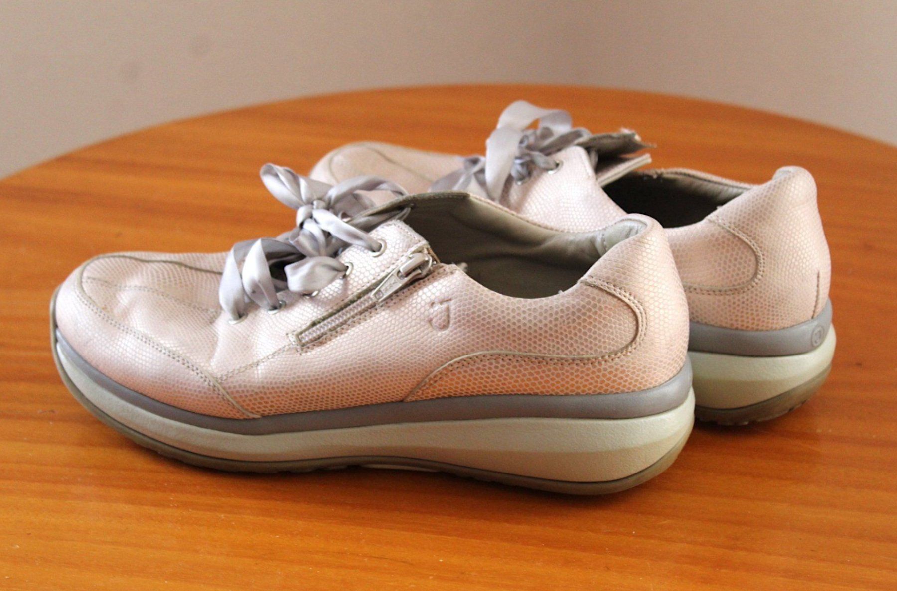 Scarpe da donna: Damen Sneaker , EU Gr.40.5 – Usato da Locarno venduto da madame-tus-sauds 3