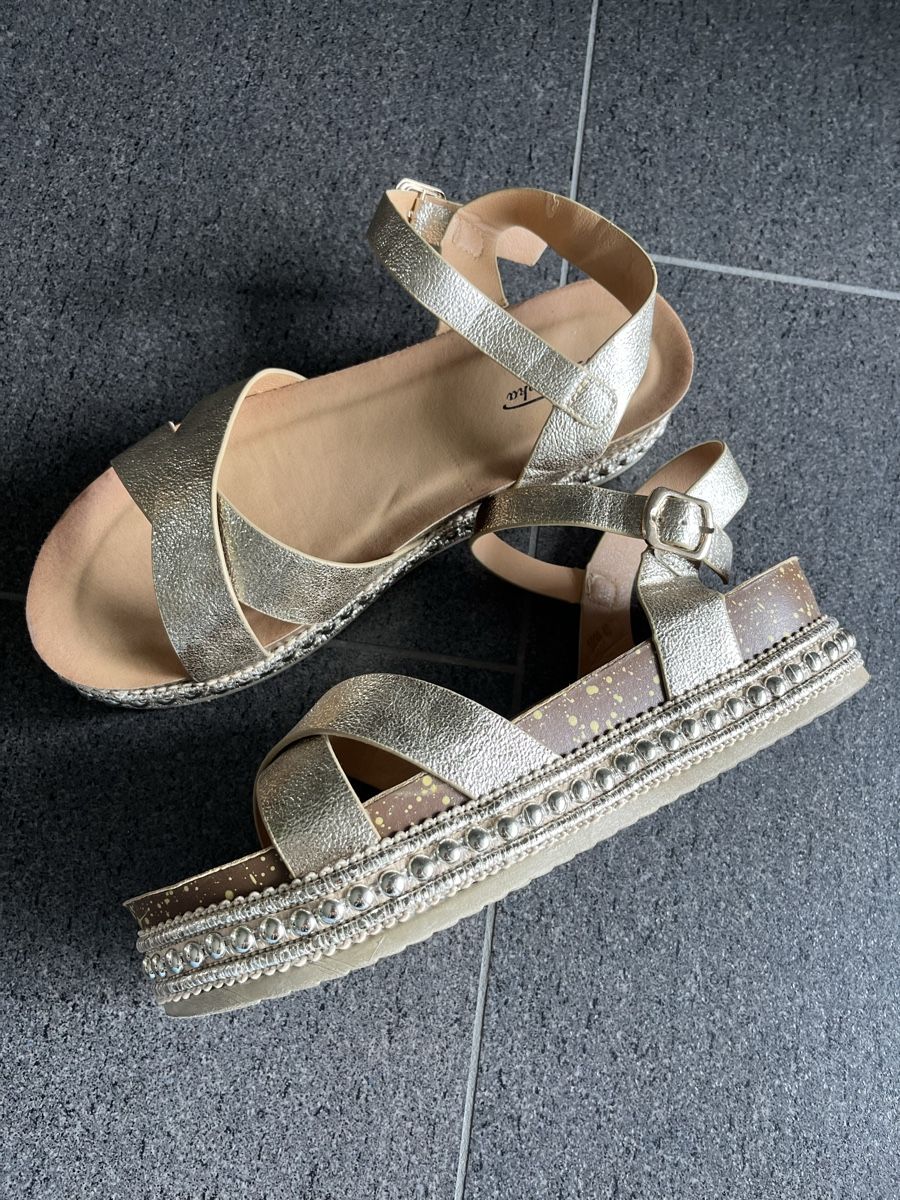 Scarpe da donna: Sandalen Gr. 40 – Usato da Holziken venduto da Xjj19