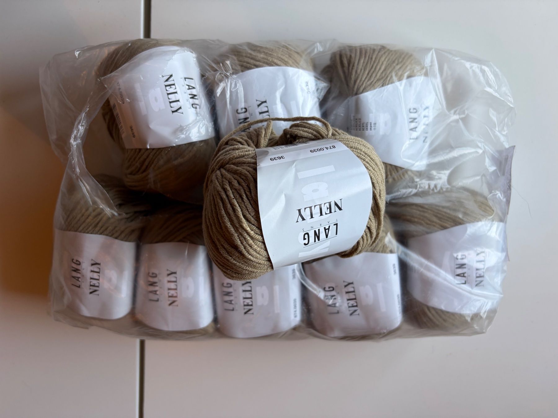 Lang Yarns Wolle: 9 Knäuel Nelly Langyarns – Neu und originalverpackt aus Büsserach von bor_s88m