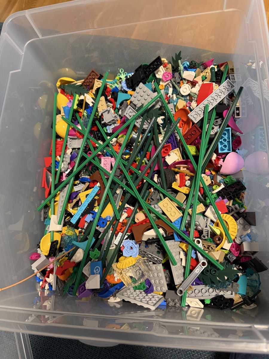 Lego Kit di costruzioni: Lego Konvolut 1,8kg – Usato da Schwarzenburg venduto da Schrepfer