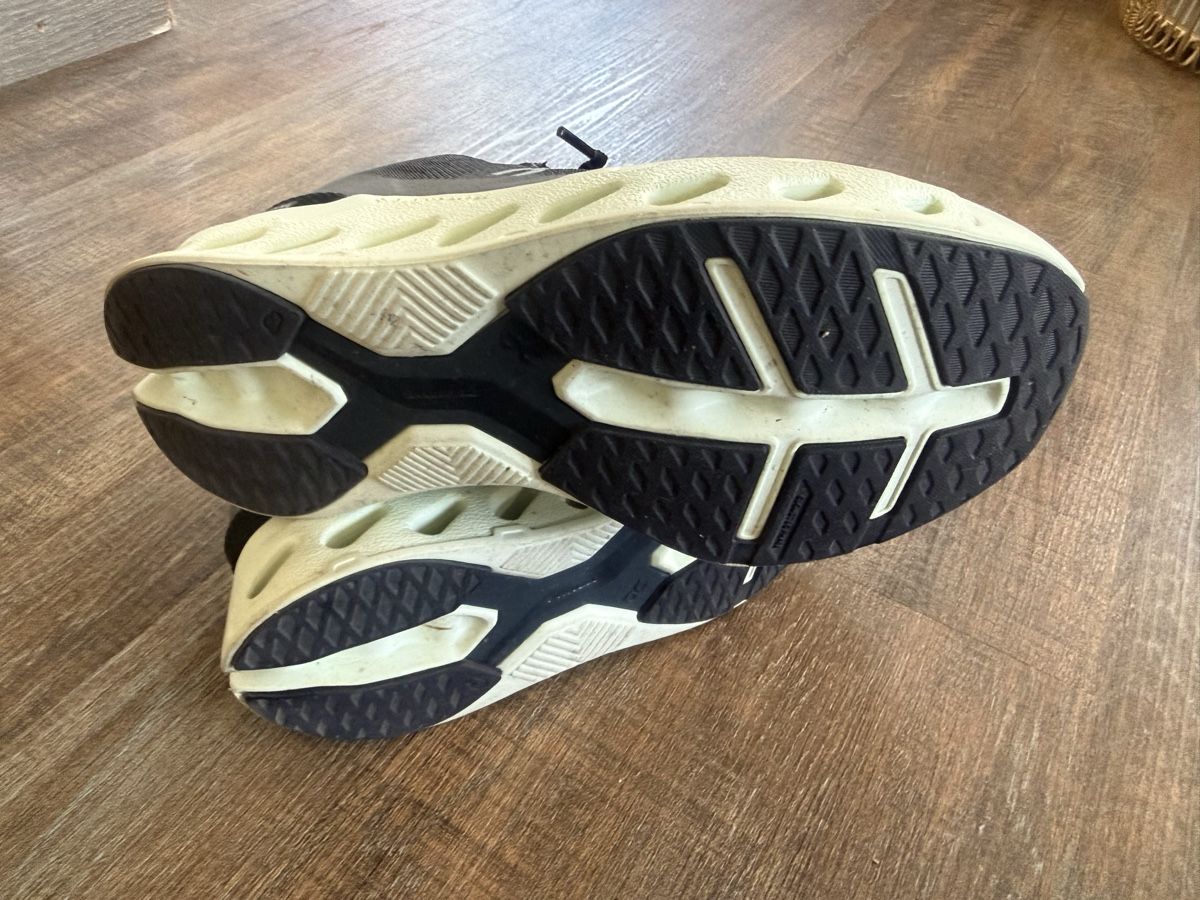 On Scarpe da donna: Laufschuhe On Running CloudEclipse Gr. 38.5 Neuwertig – Nuovo (secondo la descrizione) da Lachen SZ venduto da zsucard 4