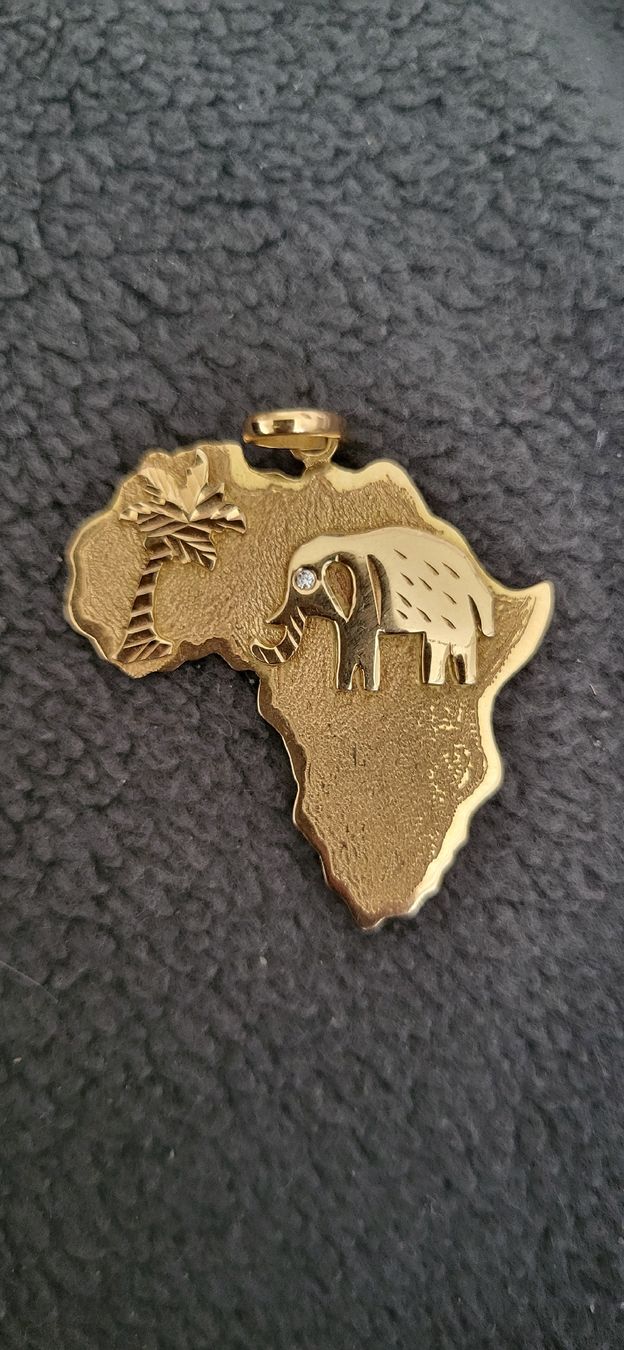 Ciondoli: Wunderschöner Afrika Anhänger mit Elefant – Nuovo (secondo la descrizione) da Unterägeri venduto da Altgoldschmuck 2