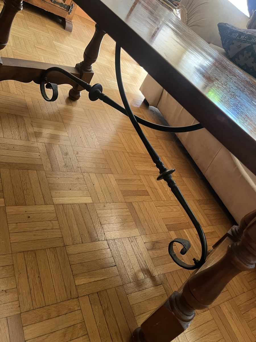 Tische: Couch-/Salontisch im spanischen Stil – Gebraucht aus Allschwil von 061pantera05 1