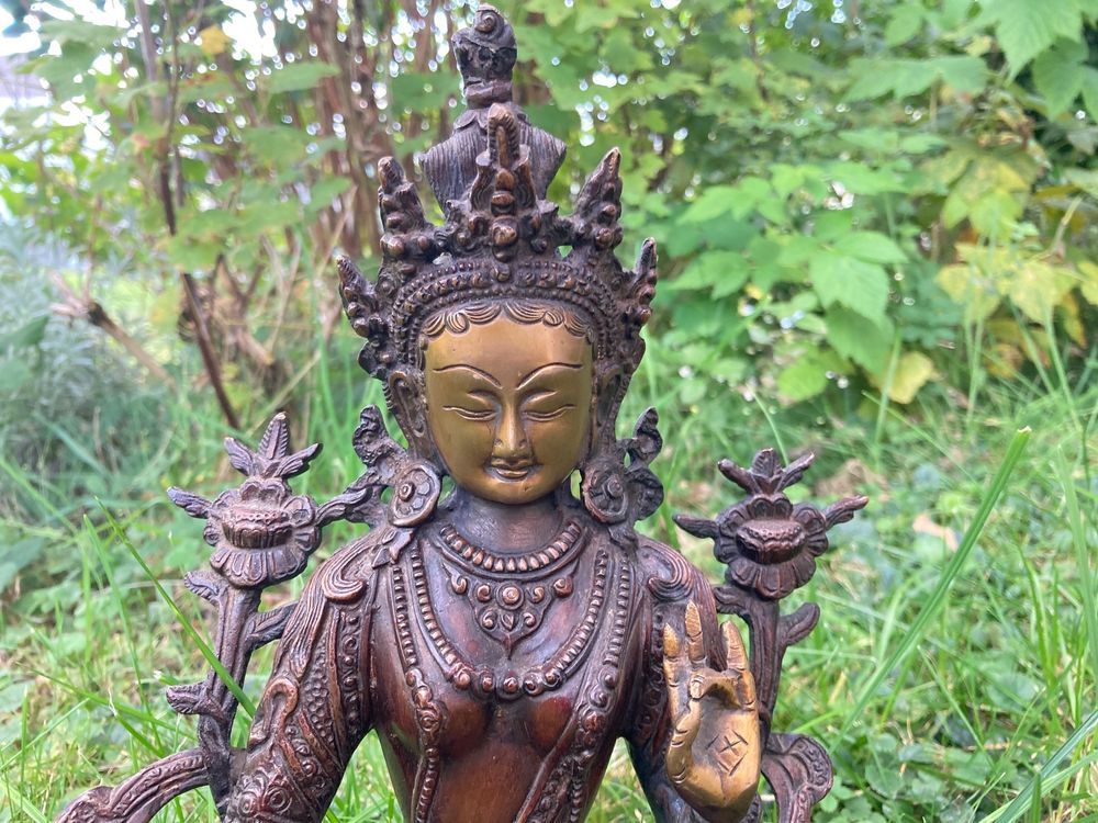 Exotic India Grüne Tara Göttin Statue – Kleine Messingfigur Für Altar & Meditation