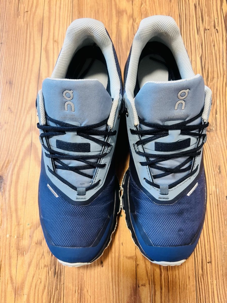 On Scarpe da donna: ON Laufschuhe Cloud waterproof Grösse 38 blau Top – Usato da Scuol venduto da onf_rlc6 3