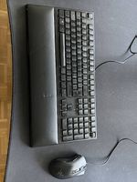 Gaming- und PC-Zubehör zu verkaufen