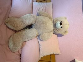 Grosser Teddybär aus Plüsch (weich), ganz sauber