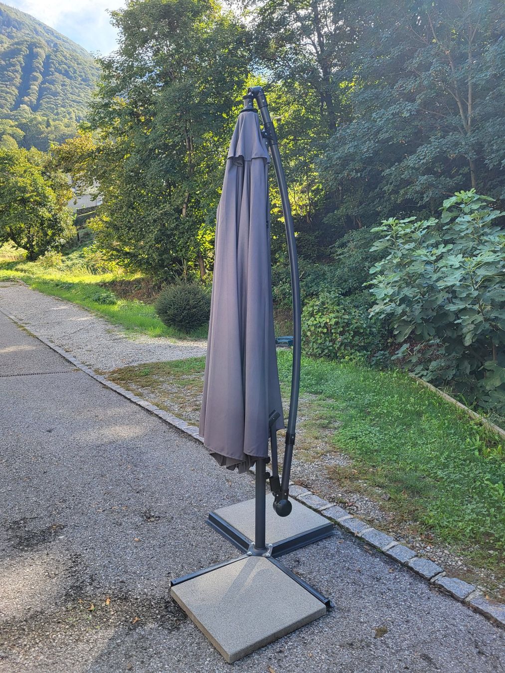 Ombrelloni: Sonnenschirm 350cm – Usato da Bellinzona venduto da bug_cbd6 2