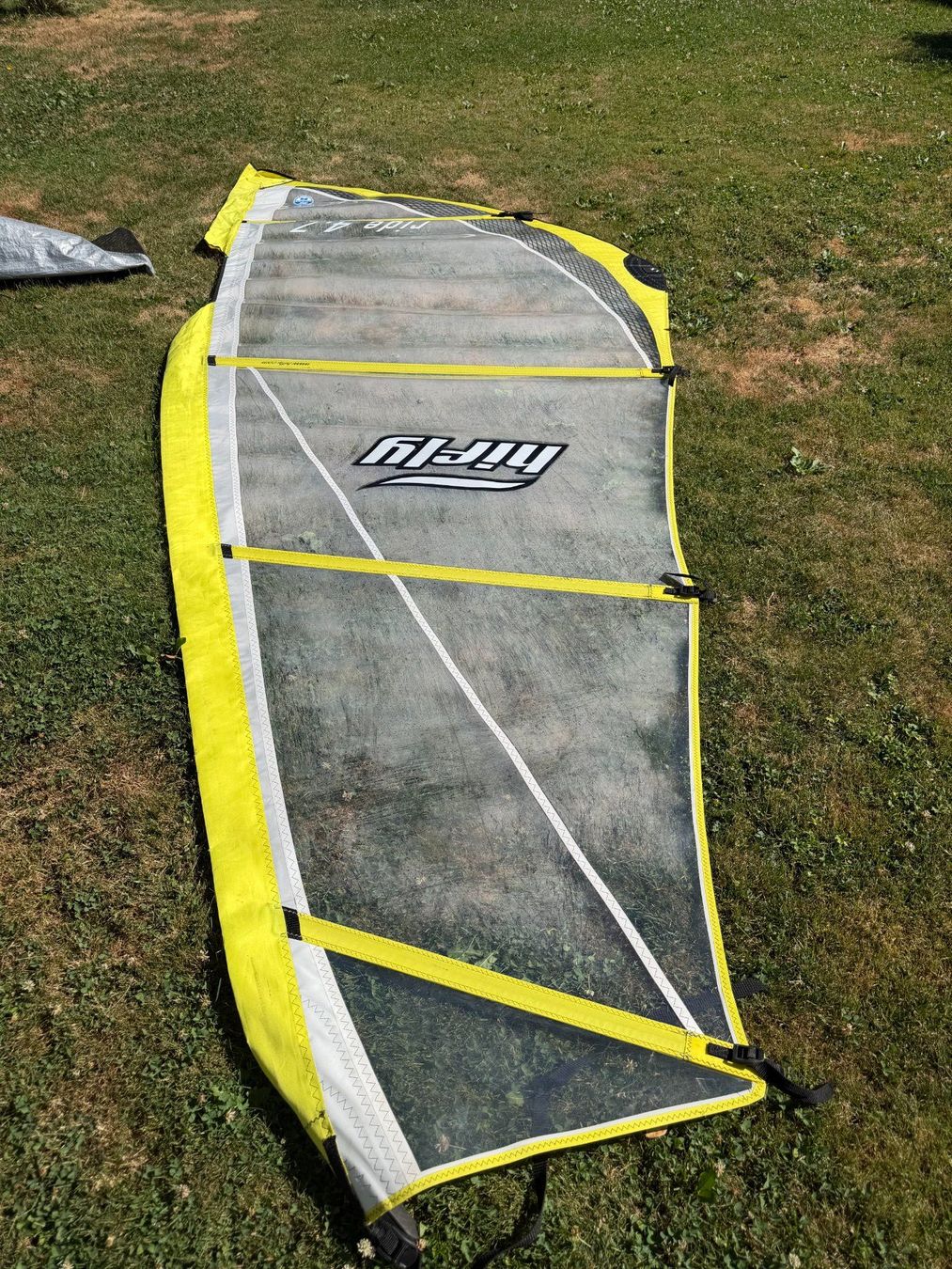 Tavole da surf e di nuoto: Windsurf Segel 4.7 sehr leicht. – Usato da Wilen b. Wil venduto da yes2598 4