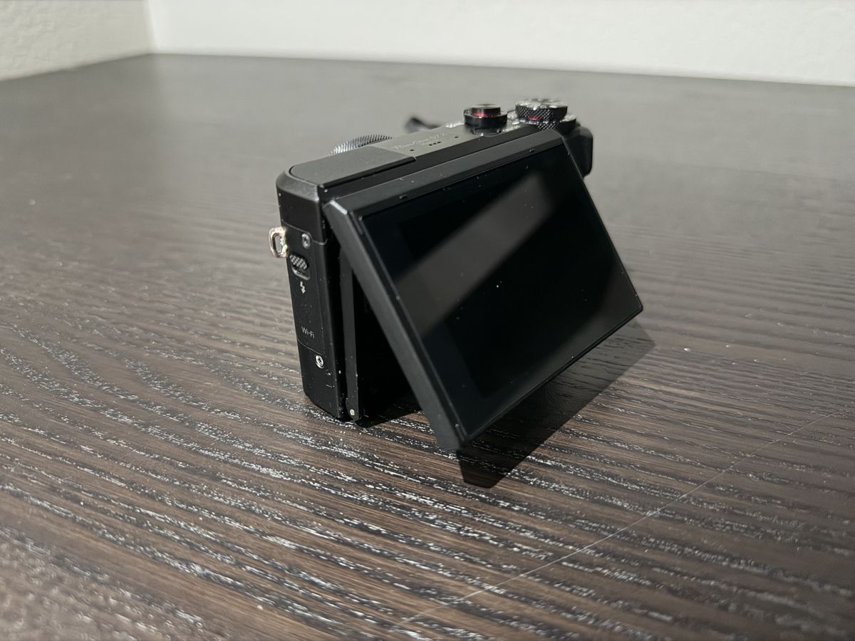 Canon Fotocamera: Canon PowerShot G7 X Mark II – Usato da Safnern venduto da ann_q6nh 2
