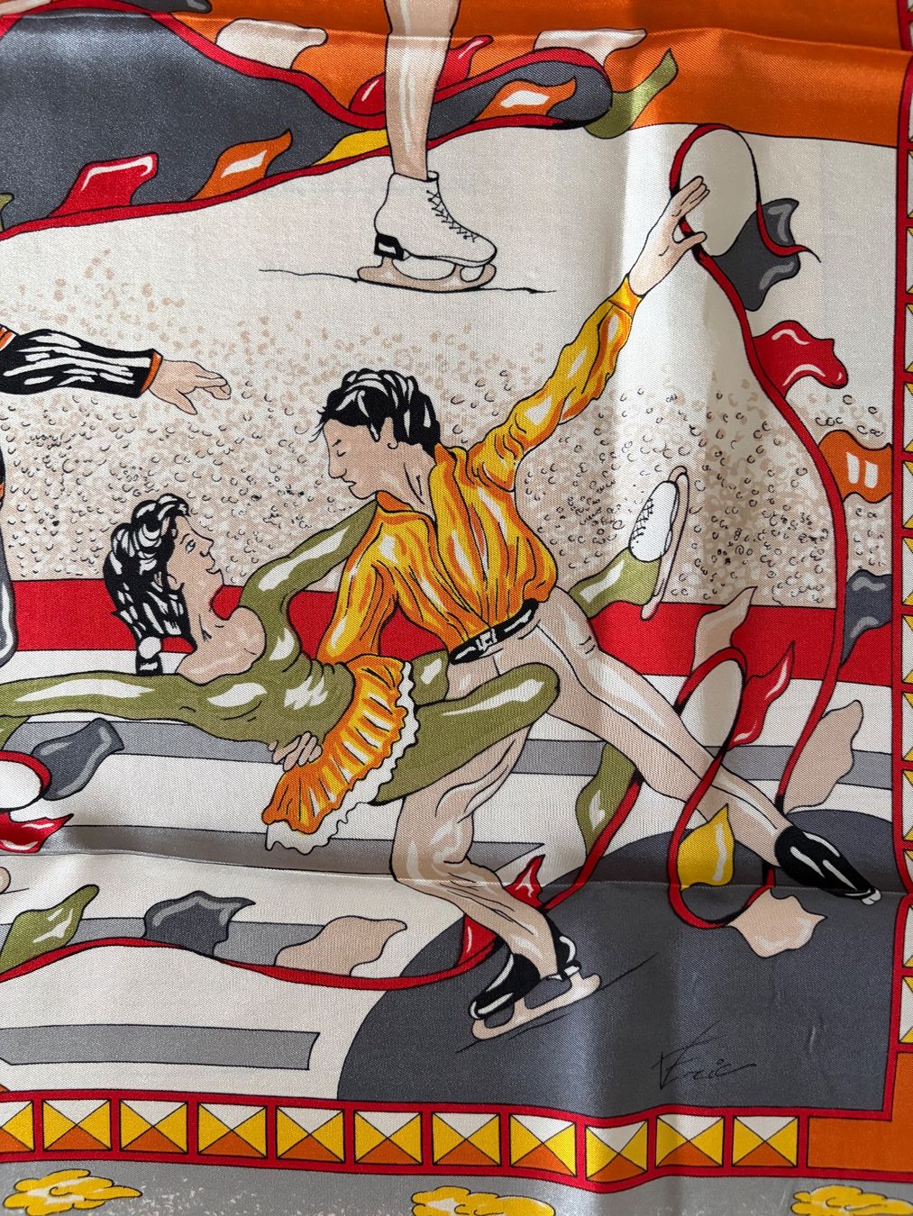 Foulard & Sciarpe: Seidenfoulard Eiskunstlauf – Usato da Luzern venduto da Lampion 3