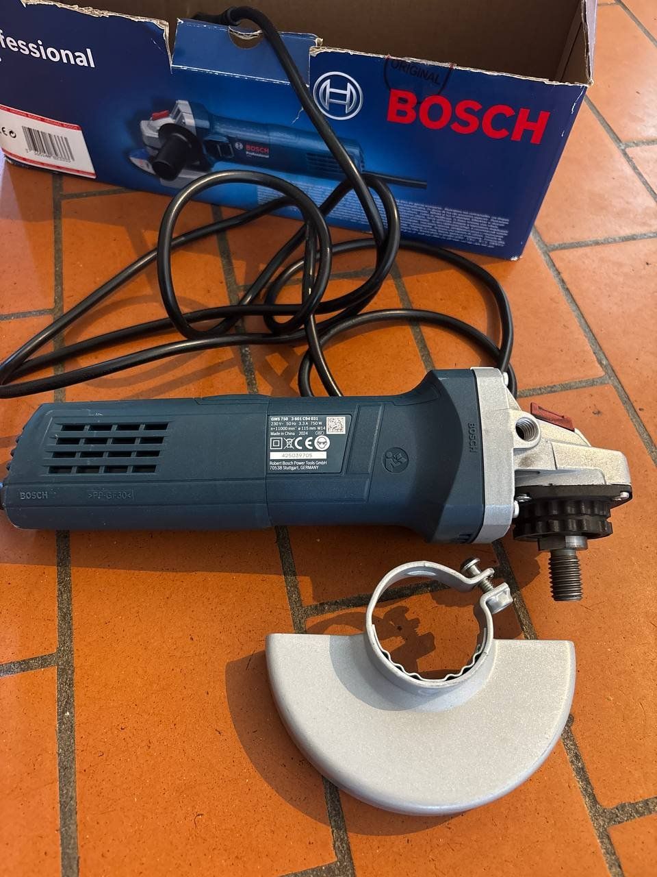 Smerigliatrici & Lucidatrici: Bosch GWS 750 Professional Winkelschleifer – Usato da Bern venduto da ViksiBash 1
