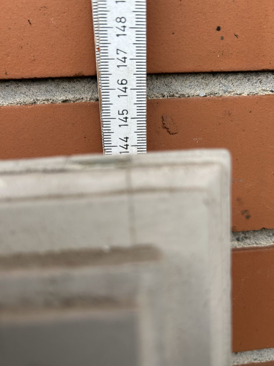 Fenster: Im Angebot ein rustikaler Fenster Flügel  – Gebraucht aus Gwatt (Thun) von ate_6ng8 9